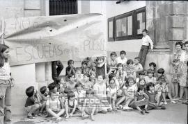 Concentración ante el Ayuntamiento exigiendo escuelas públicas – 09