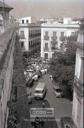 Concentración de trabajadores metalúrgicos en calle Morería sede del Sindicato Provincial del ...